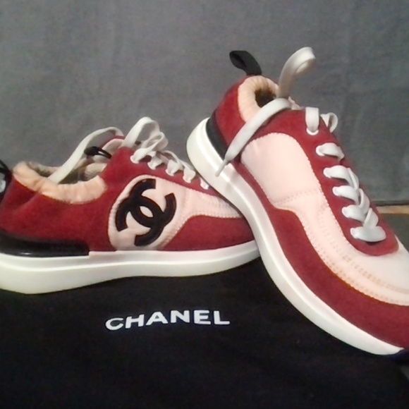 CHANEL SNEAKERS - Picture 1 of 2